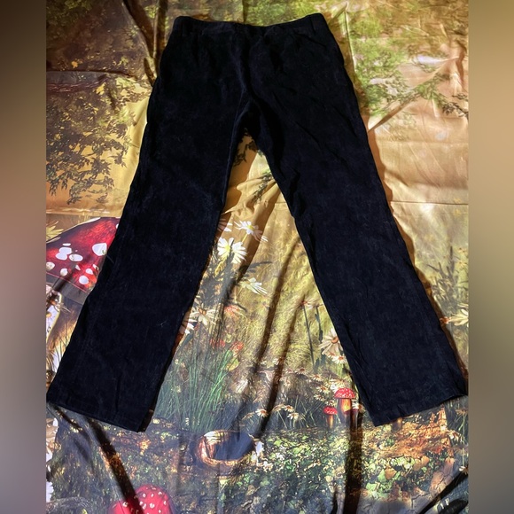 Dolce & Gabbana Velvet Slacks, Size 42 IT,
Black, Preowned - Picture 2 of 4